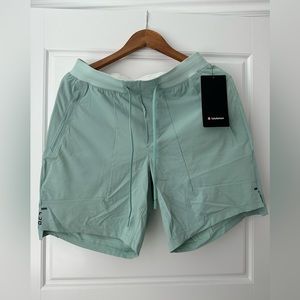 New! Men’s Lululemon License to Trajn in Medium